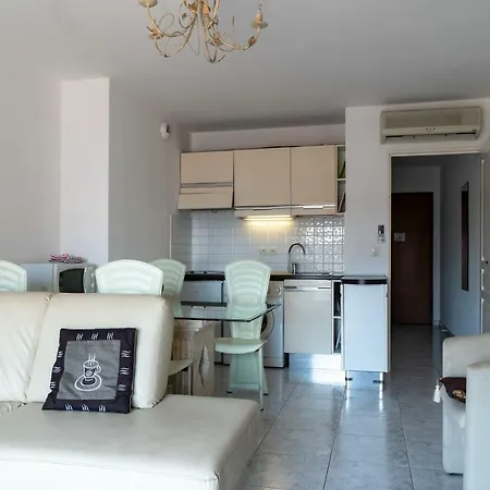 Floor Santa Barbara Apartman Nizza